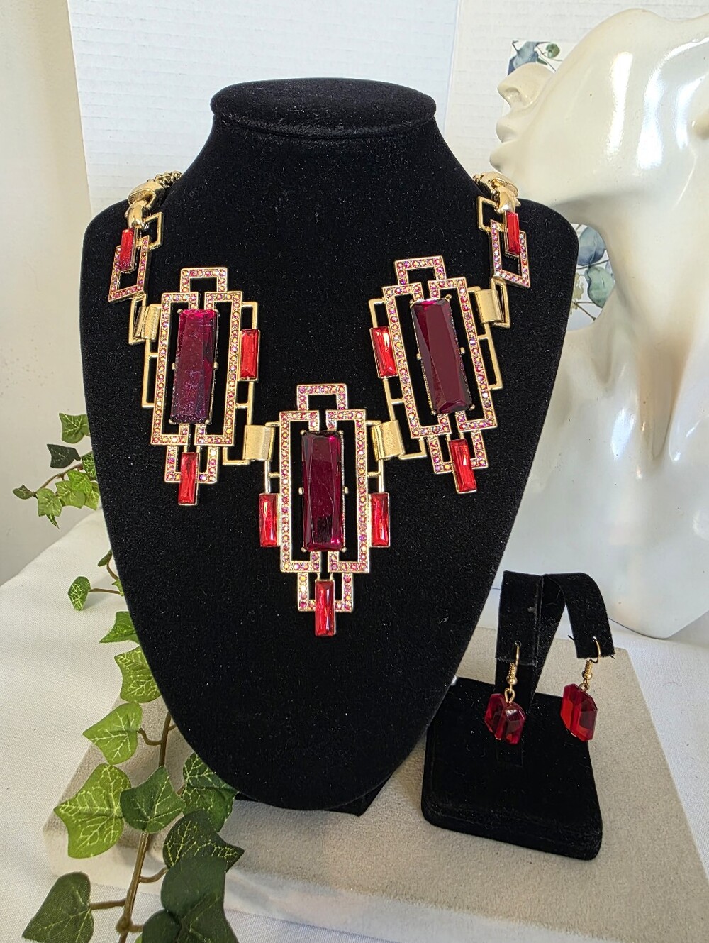 Art Deco Ruby Red Statement Necklace Set Gold Tone Rhinestone Geometric Bib